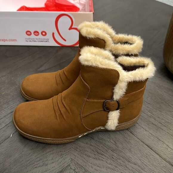 BARETRAPS WOMEN'S LYNA BOOTS - Picture 6 of 6